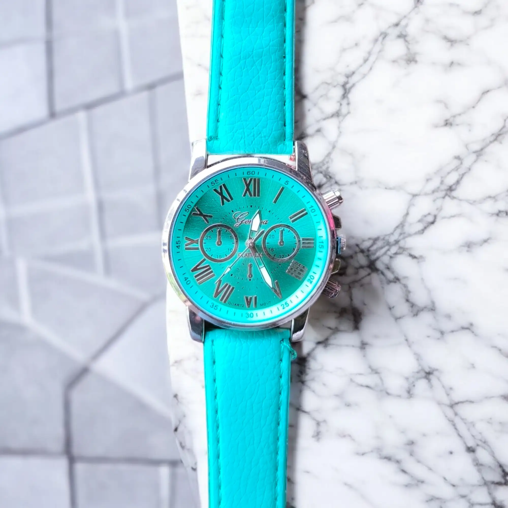 Reloj Redondo Turquesa  3