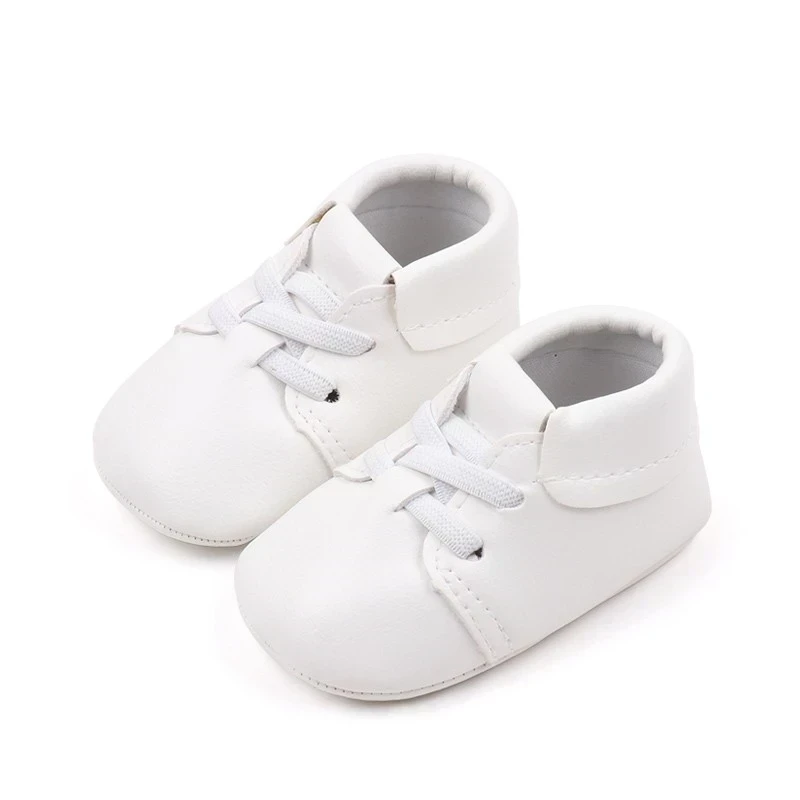ZAPATITOS BLANCO CORDONES  4