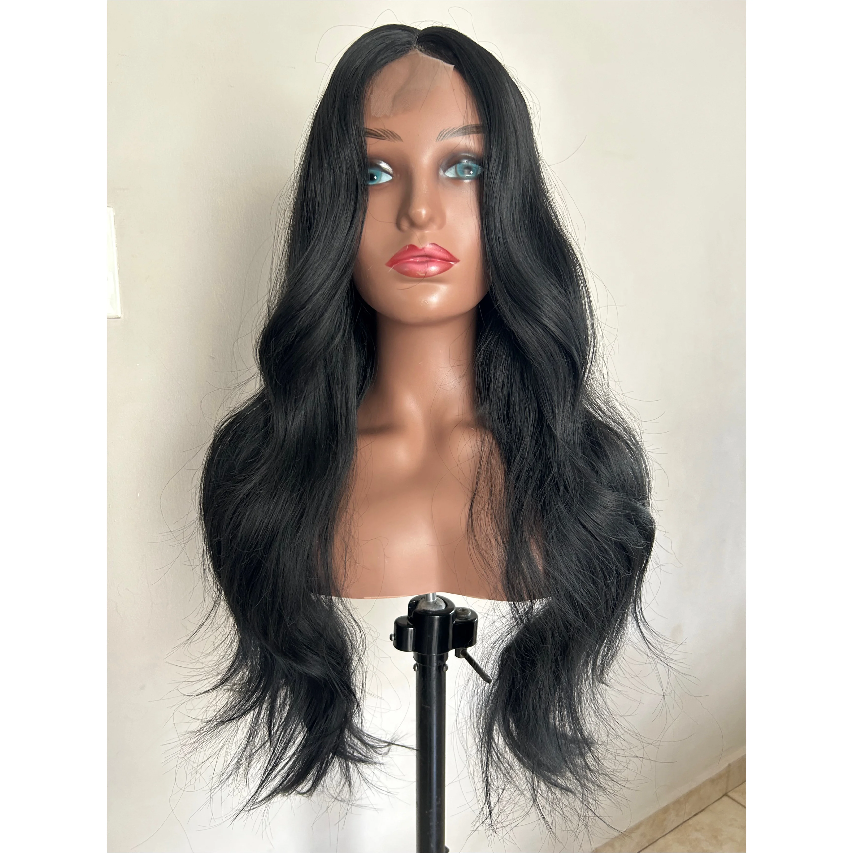 Peluca ondulada 26” negra  2