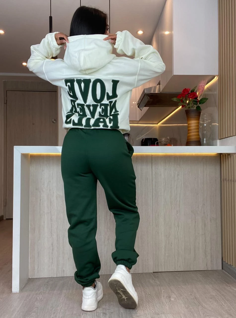 Conjunto de sudadera love 3 prendas 5