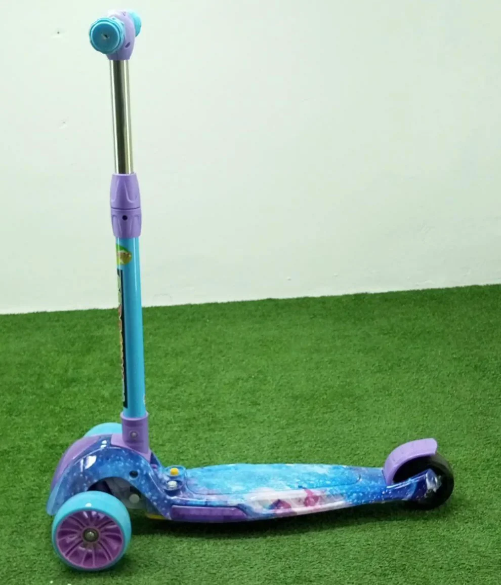 Patineta Scooter Luz Musica 1 a 7 años 3