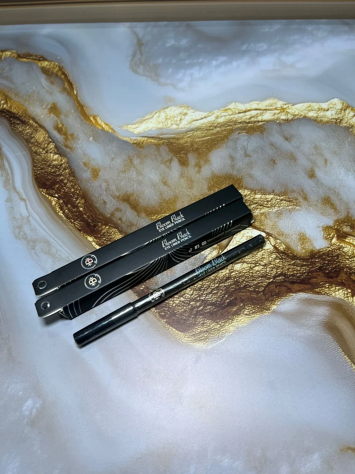 BLOOM BLACK (EYELINER PENCIL) BL4005