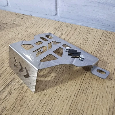  AC DR 150 protector de mordaza caliper acero cromado logo 3d negro ML