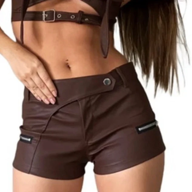 SHORT ECO CUERO 2