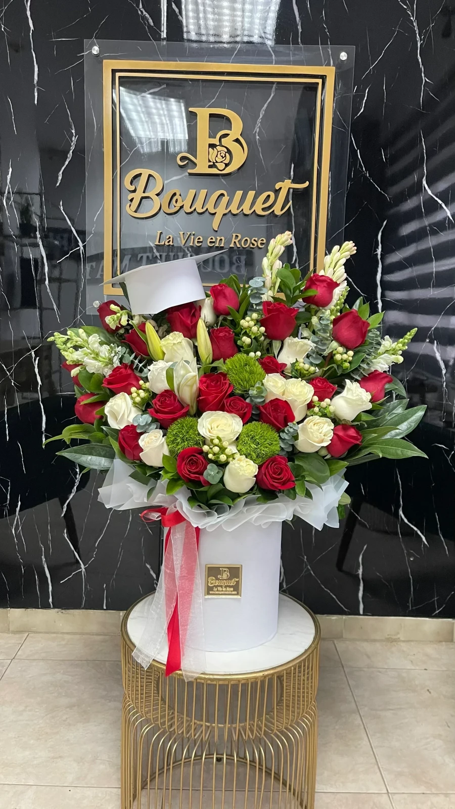 Bouquet rosas rojas y blancas 2