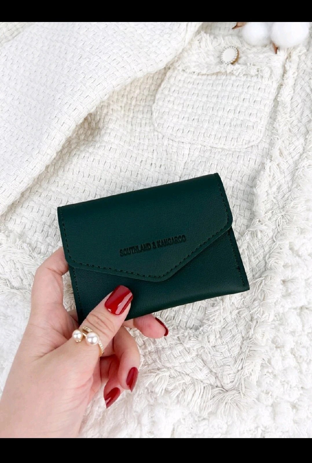 Monedero Minimalista para Dama Southland & Kangaroo - Cartera Corta Tipo Sobre con Solape de Broche, Tarjetero y Cierre Metálico