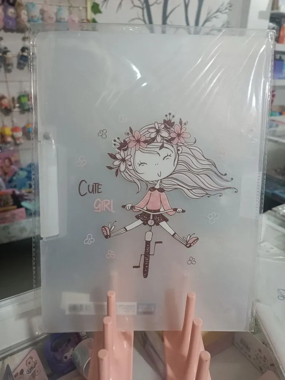 Carpeta tipo folder. Niñas kawaii. 2