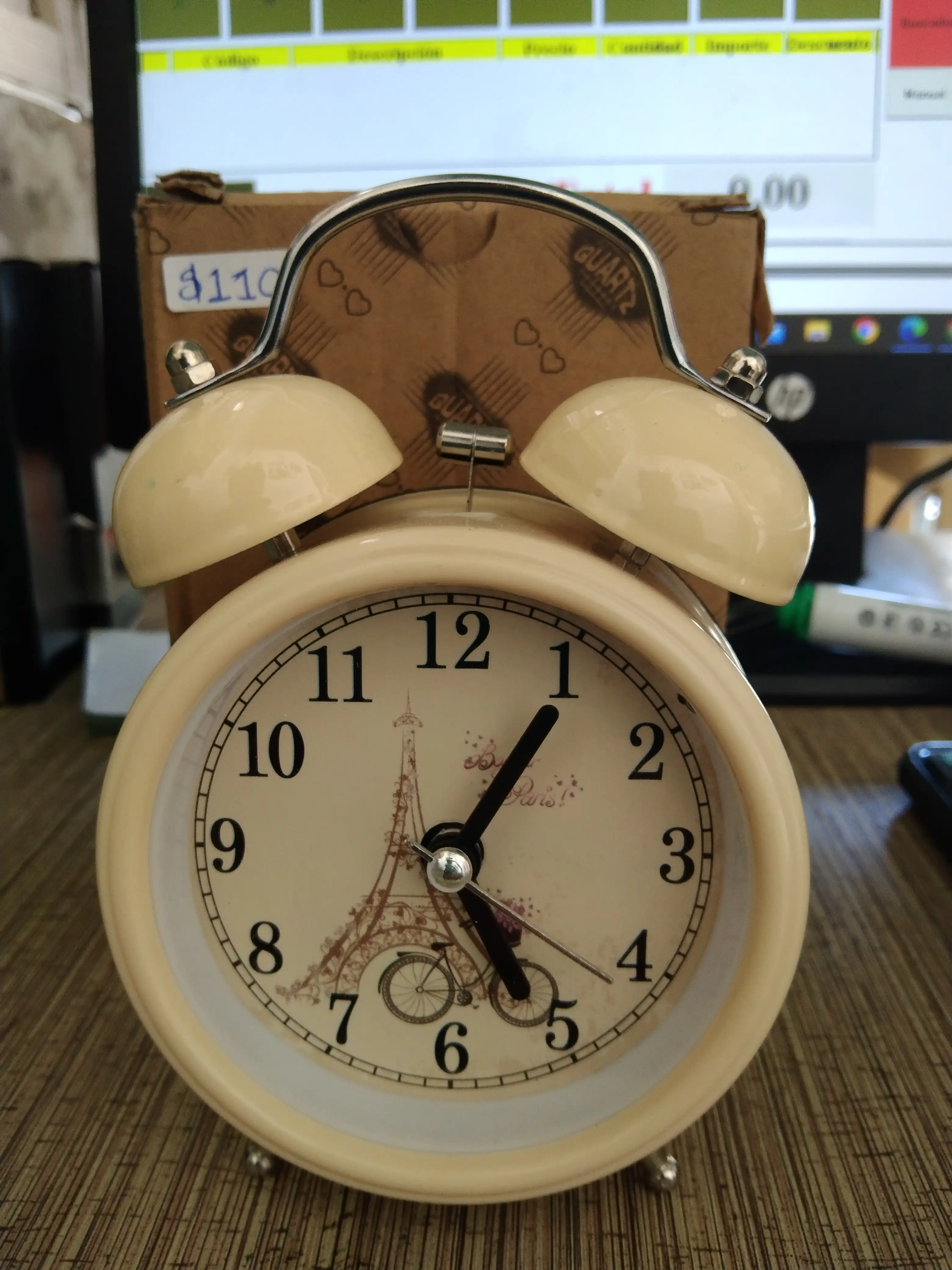 Reloj despertador blanco 