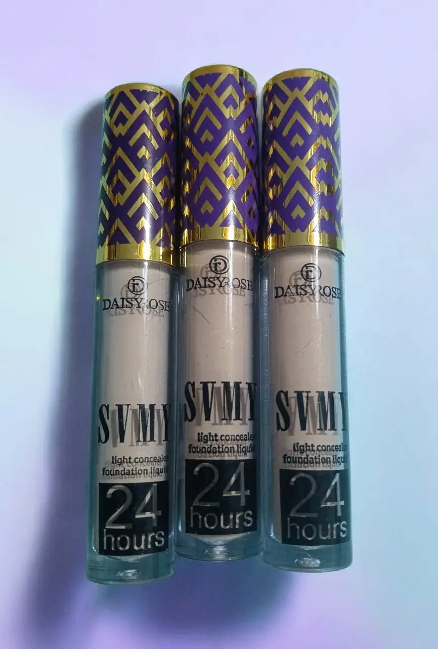 CORRECTOR DE OJERAS SVMY DAISYROSE