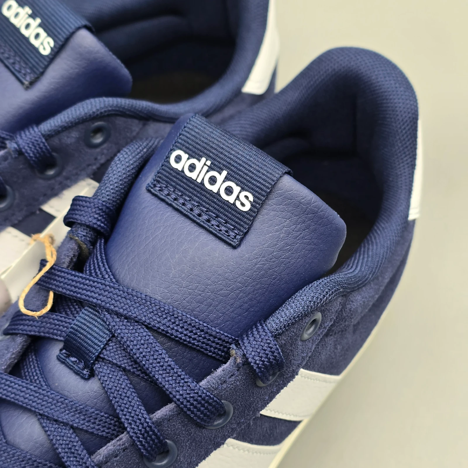 ADIDAS DAILY 4.0 9