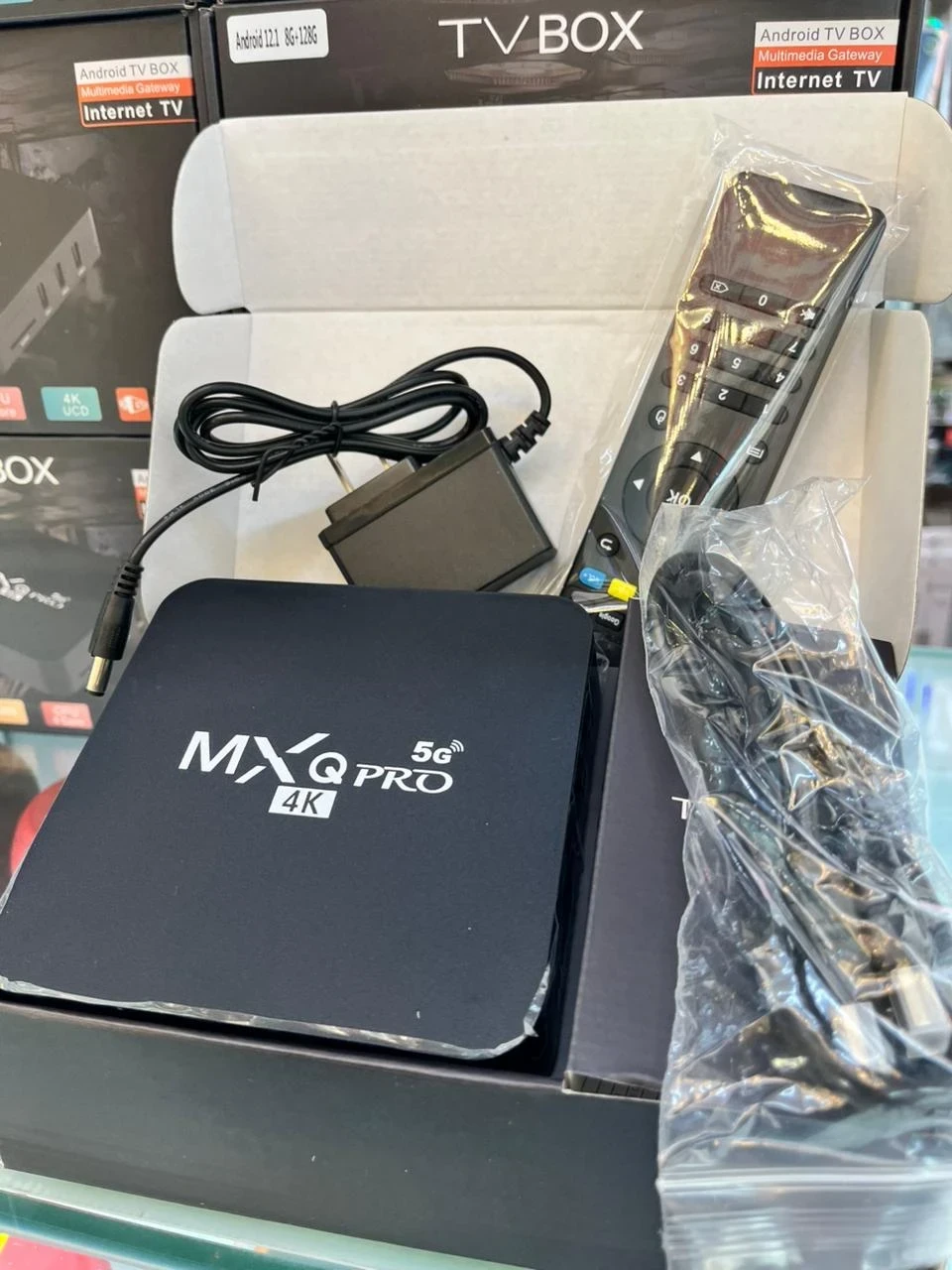 TV Box con Android 13, 8 GB de RAM y 128 GB de almacenamiento 4