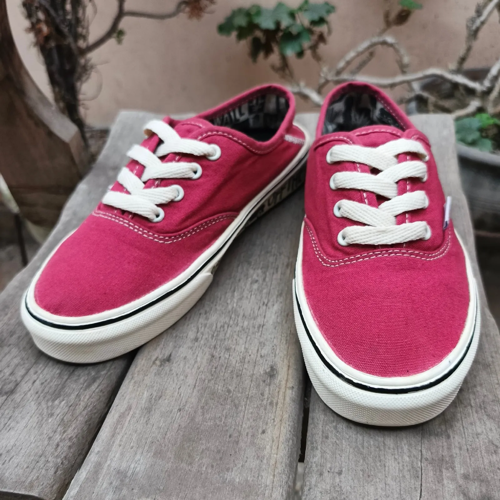 Vans 2