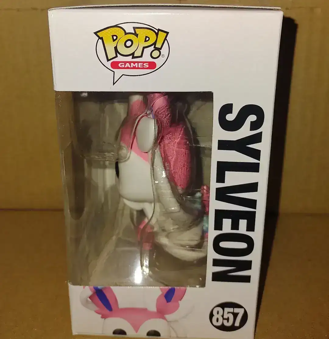 Funko pop Pokémon Sylveon #857 3