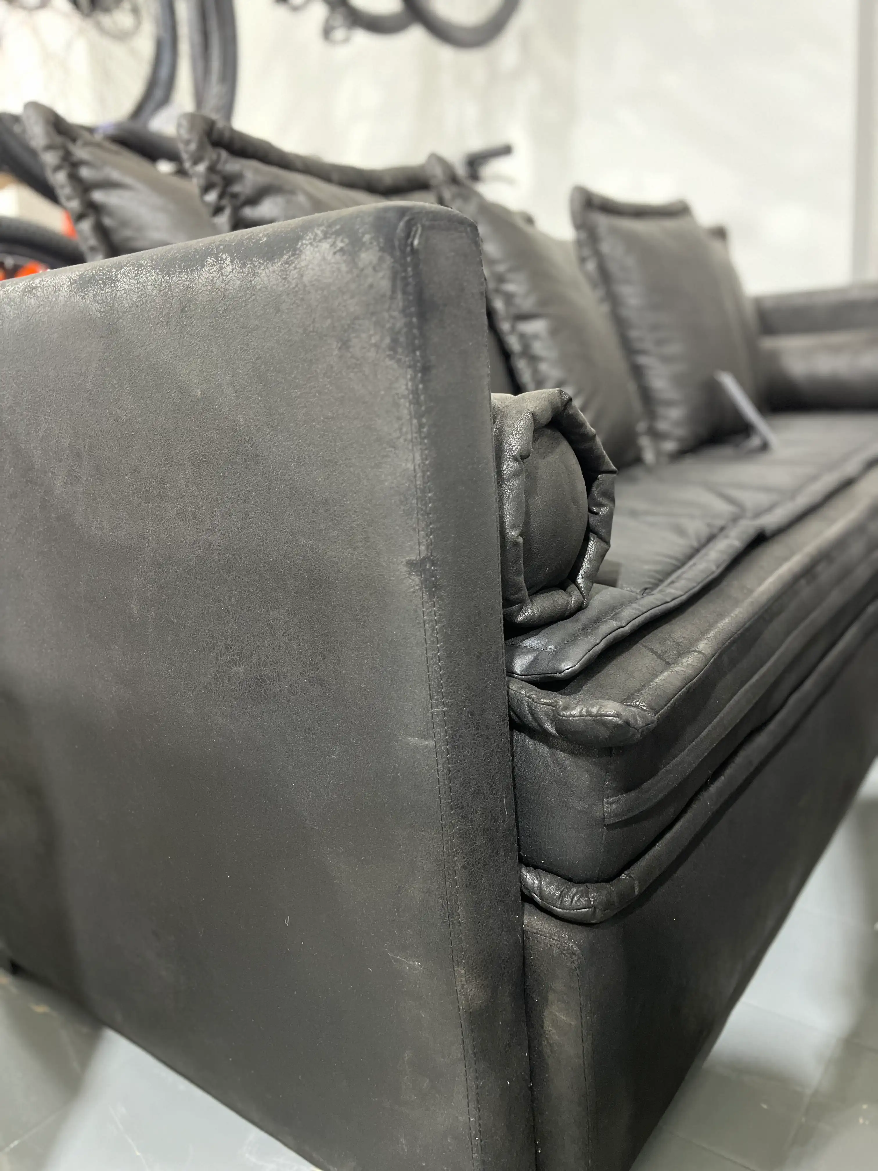 (Cod 362)SOFA BARCELONA FRANCONE 3