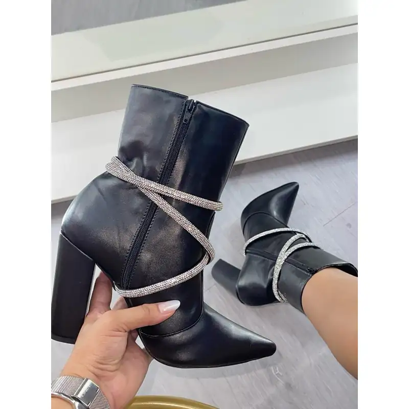 Bota com Strass