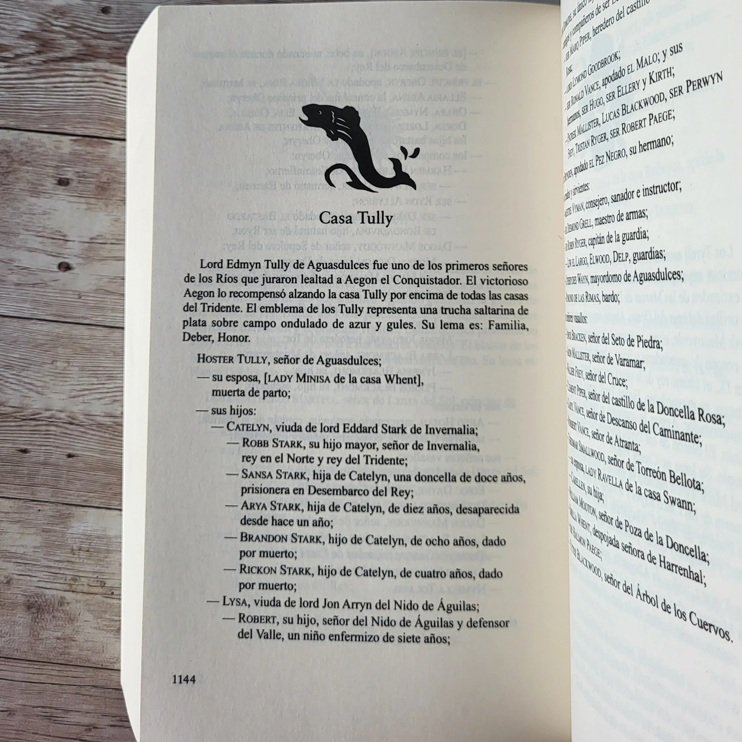 Tormenta de espadas /  George R.R. Martin / Fantasia 4