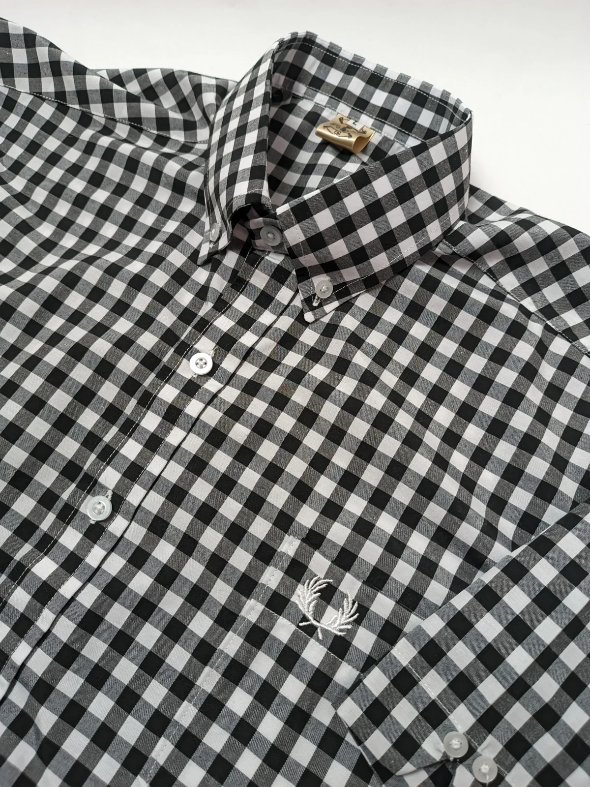 Camisa cuadros blancos con negro  2