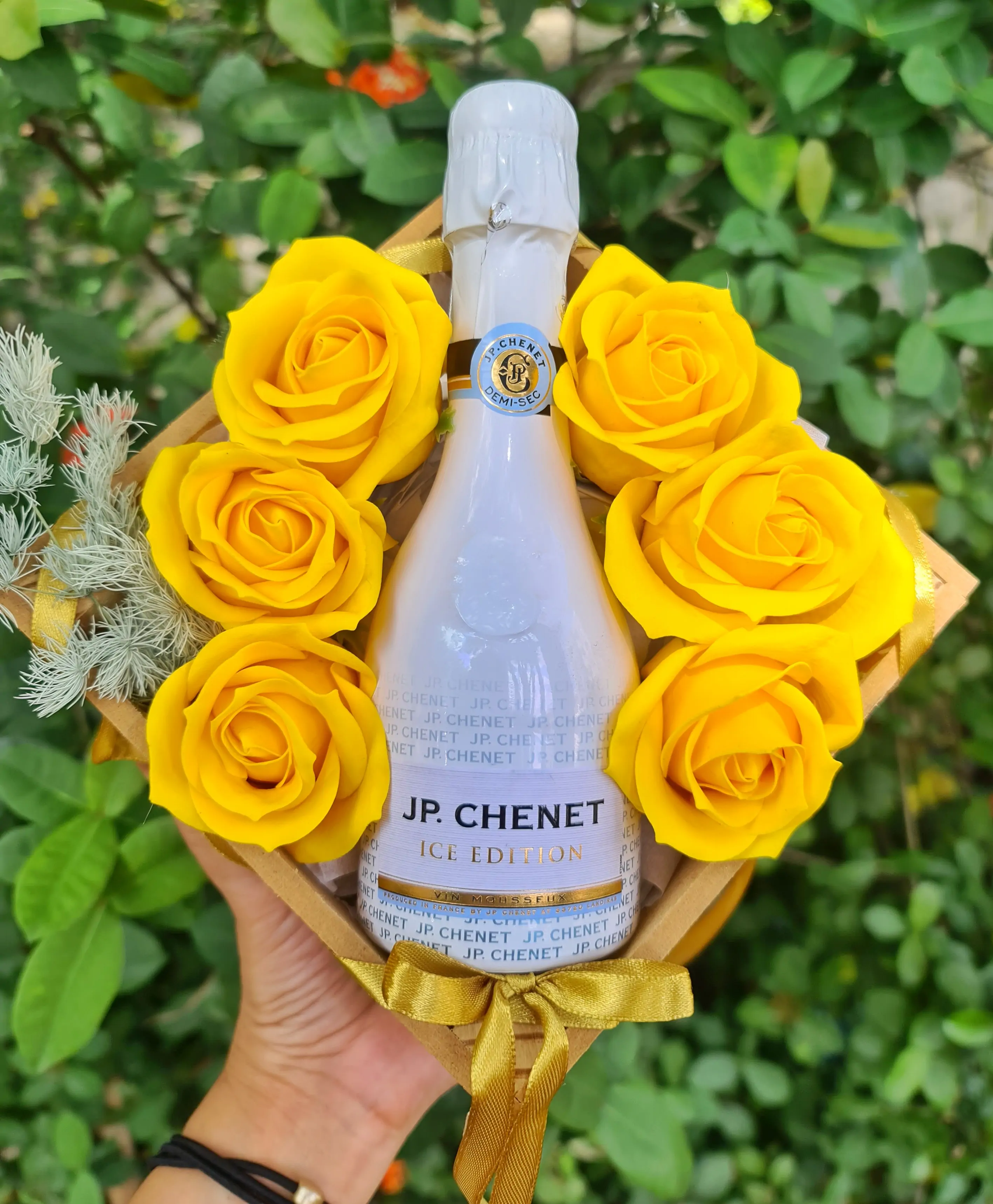 Flowers and JP Chenet
