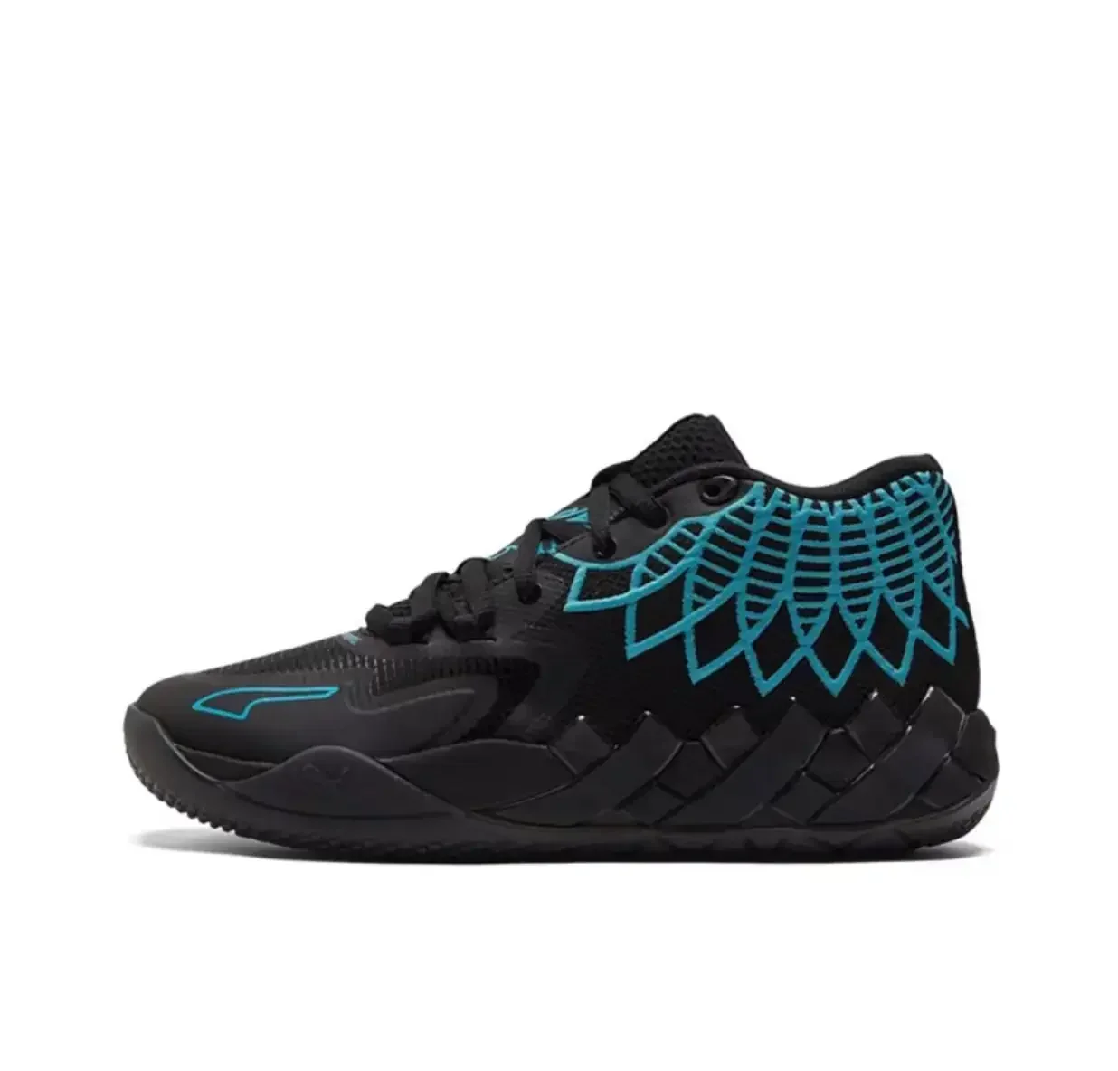 Lamelo Ball color negro y azul