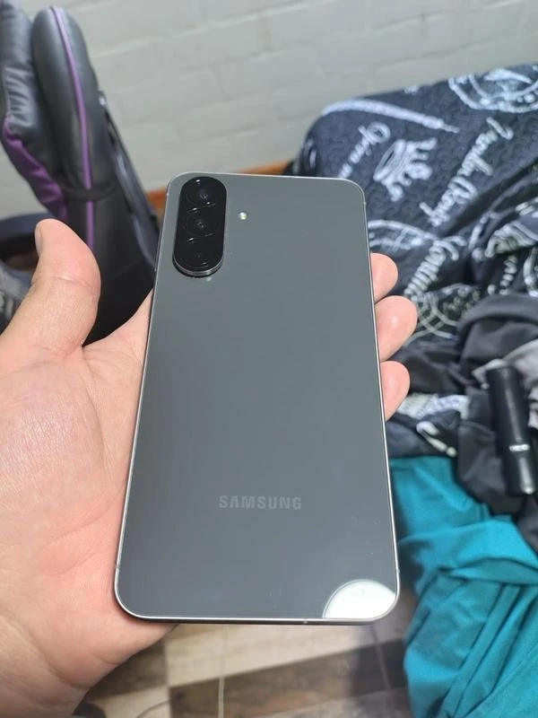 Samsung A56 5G Negro 4