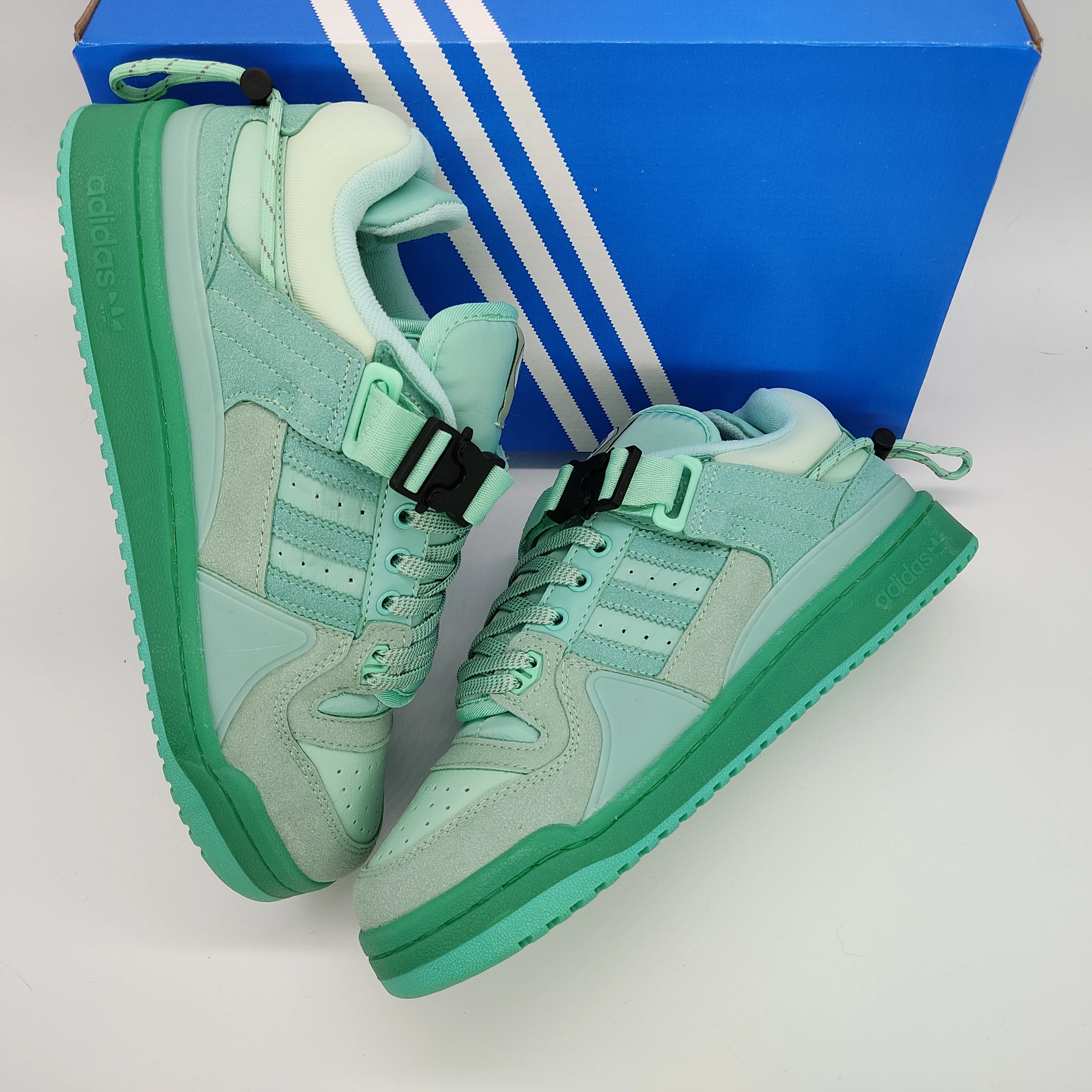 ADIDAS FORUM X BAD BUNNY (1.1 PANAMEÑO) 4
