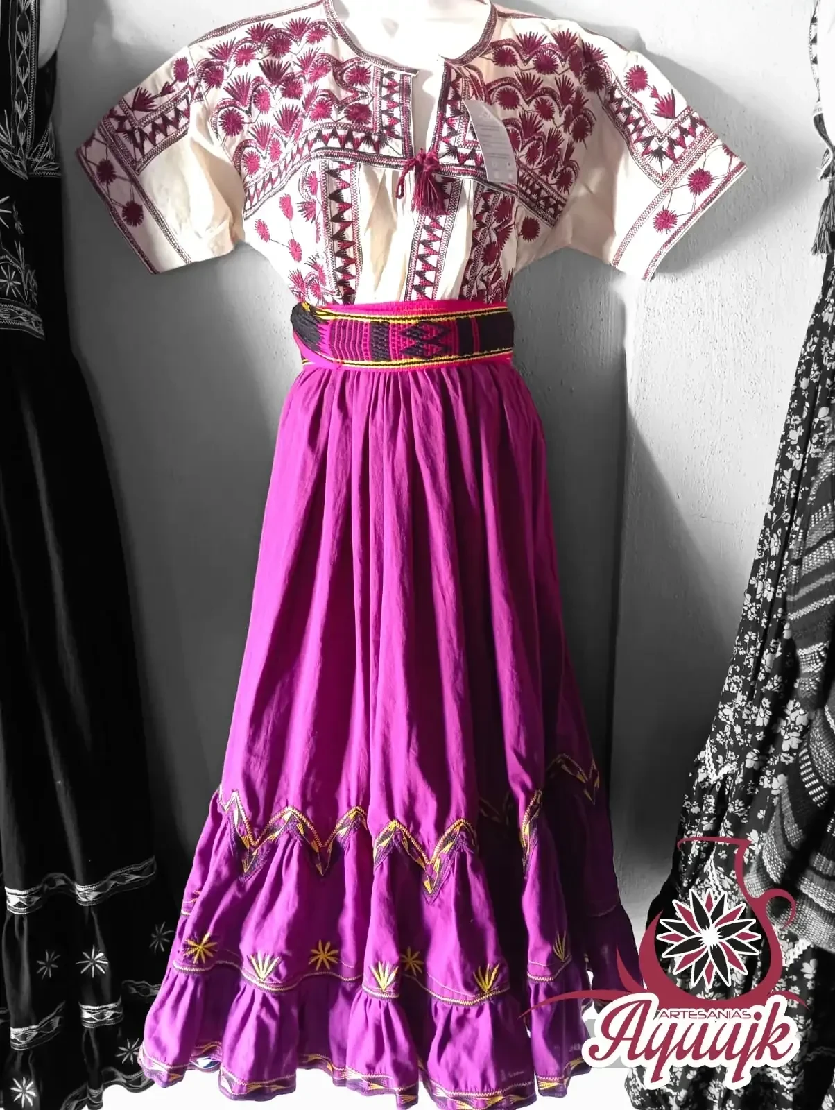 Traje típico de Tlahuitoltepec 10