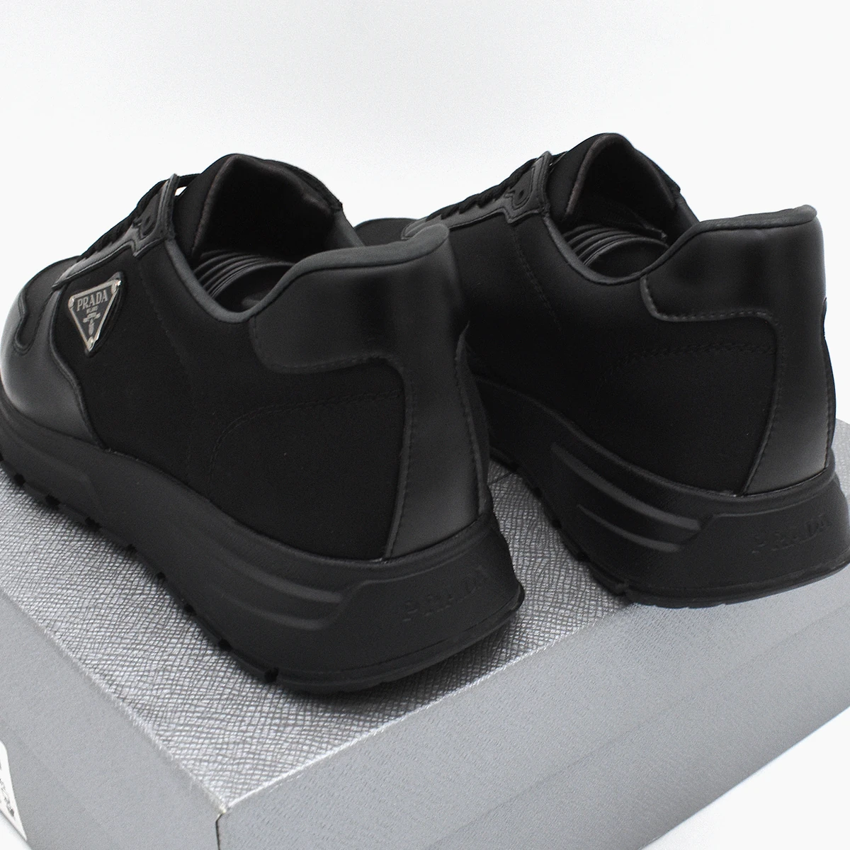 Prada PRAX 01 Zapatillas Re-Nylon Piel Cepillada Negro Negro 2