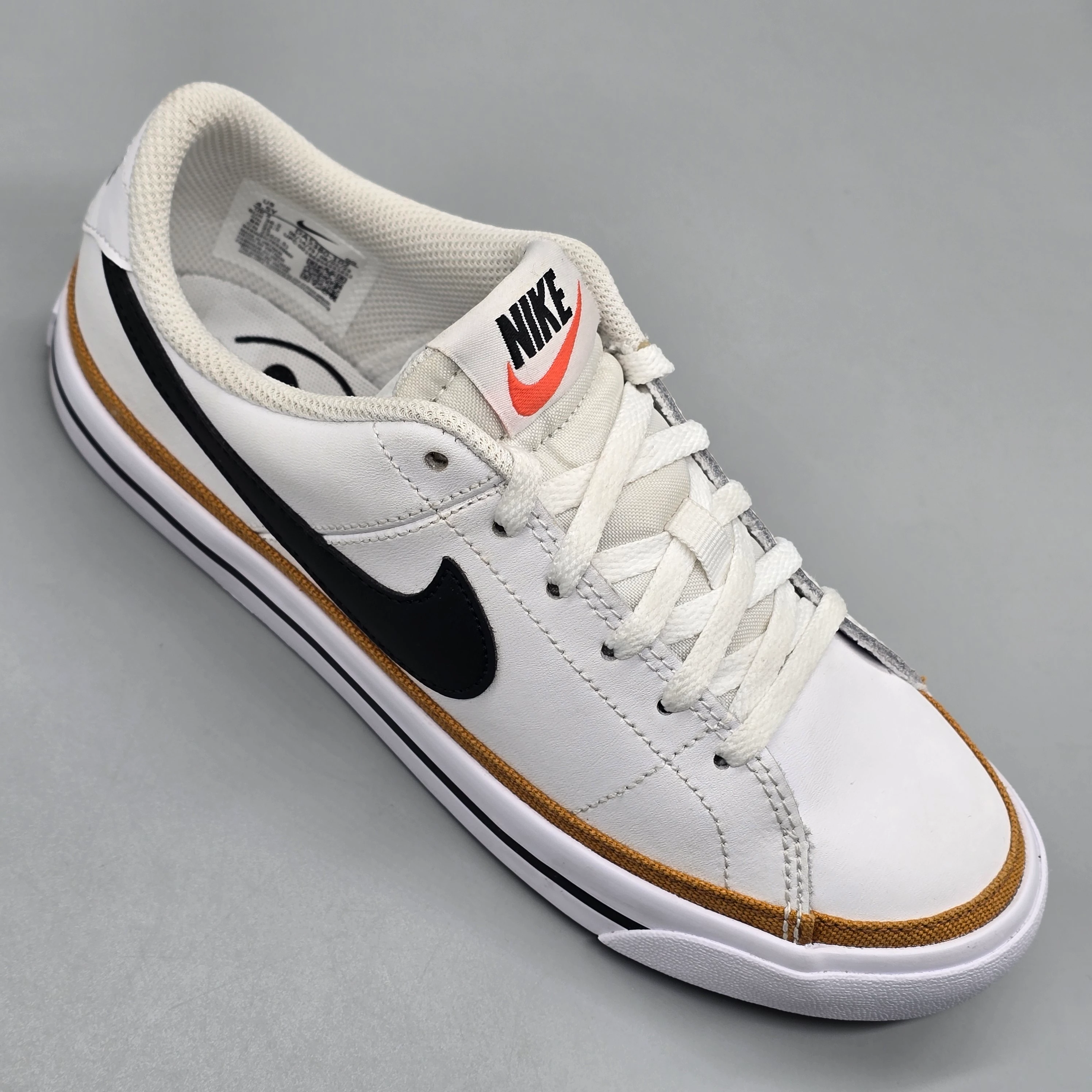 NIKE COURT LEGACY 4
