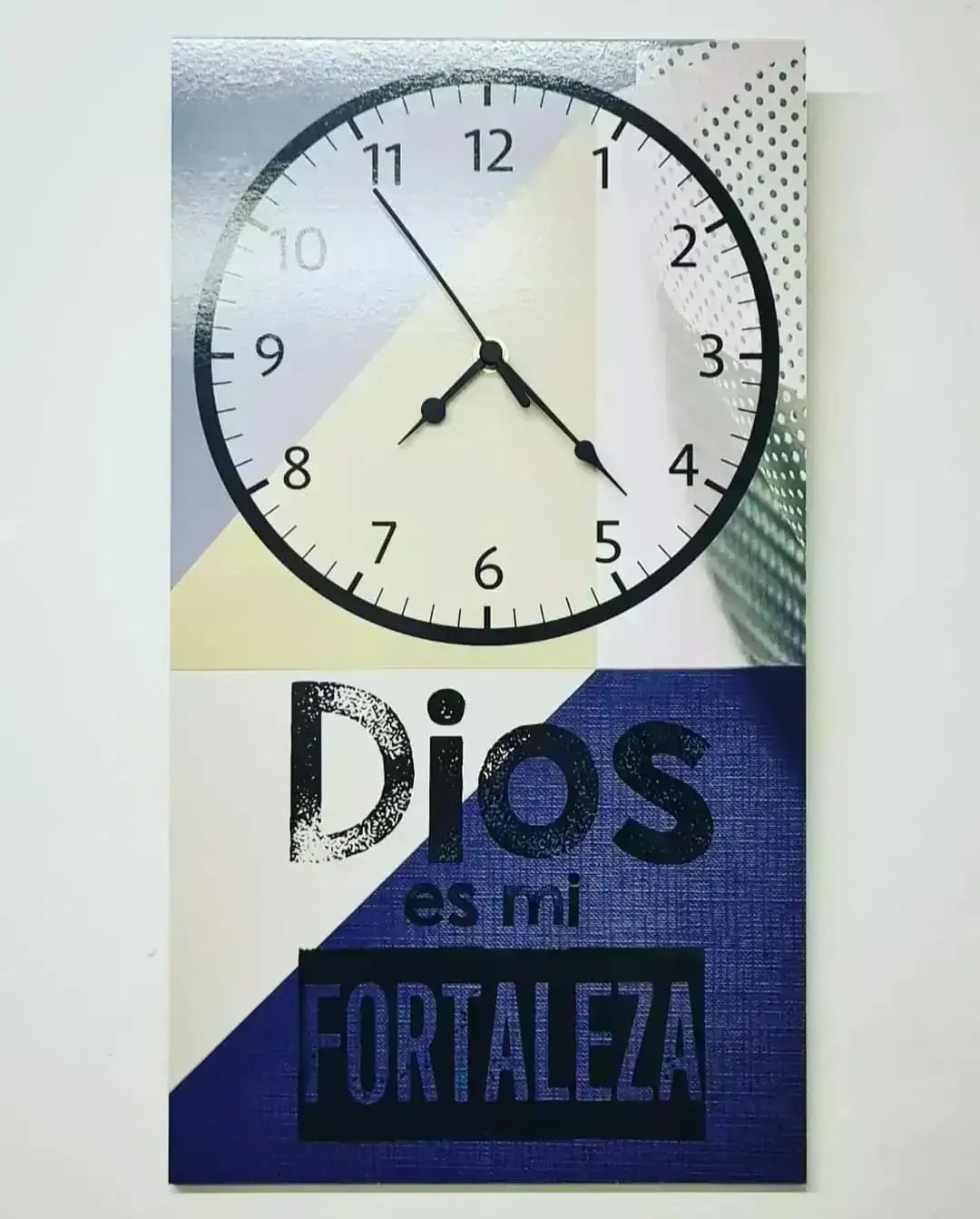 Reloj rectangular grande de pared. R1005