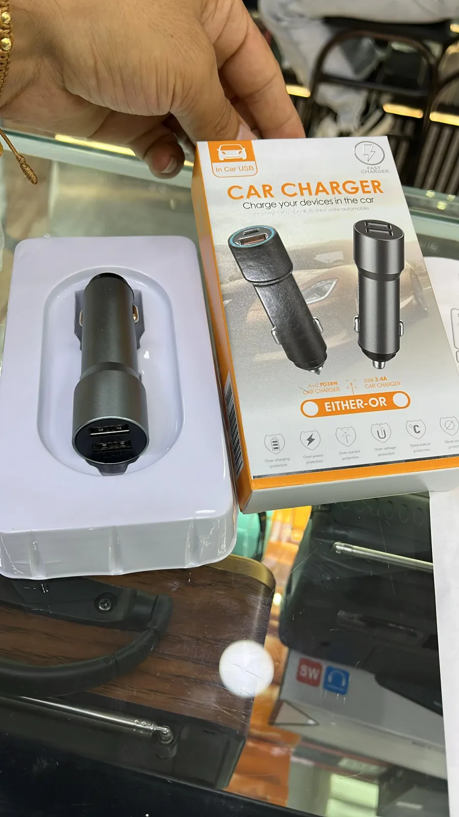 Cargador Cigarrero  con puerto entrada usb 2