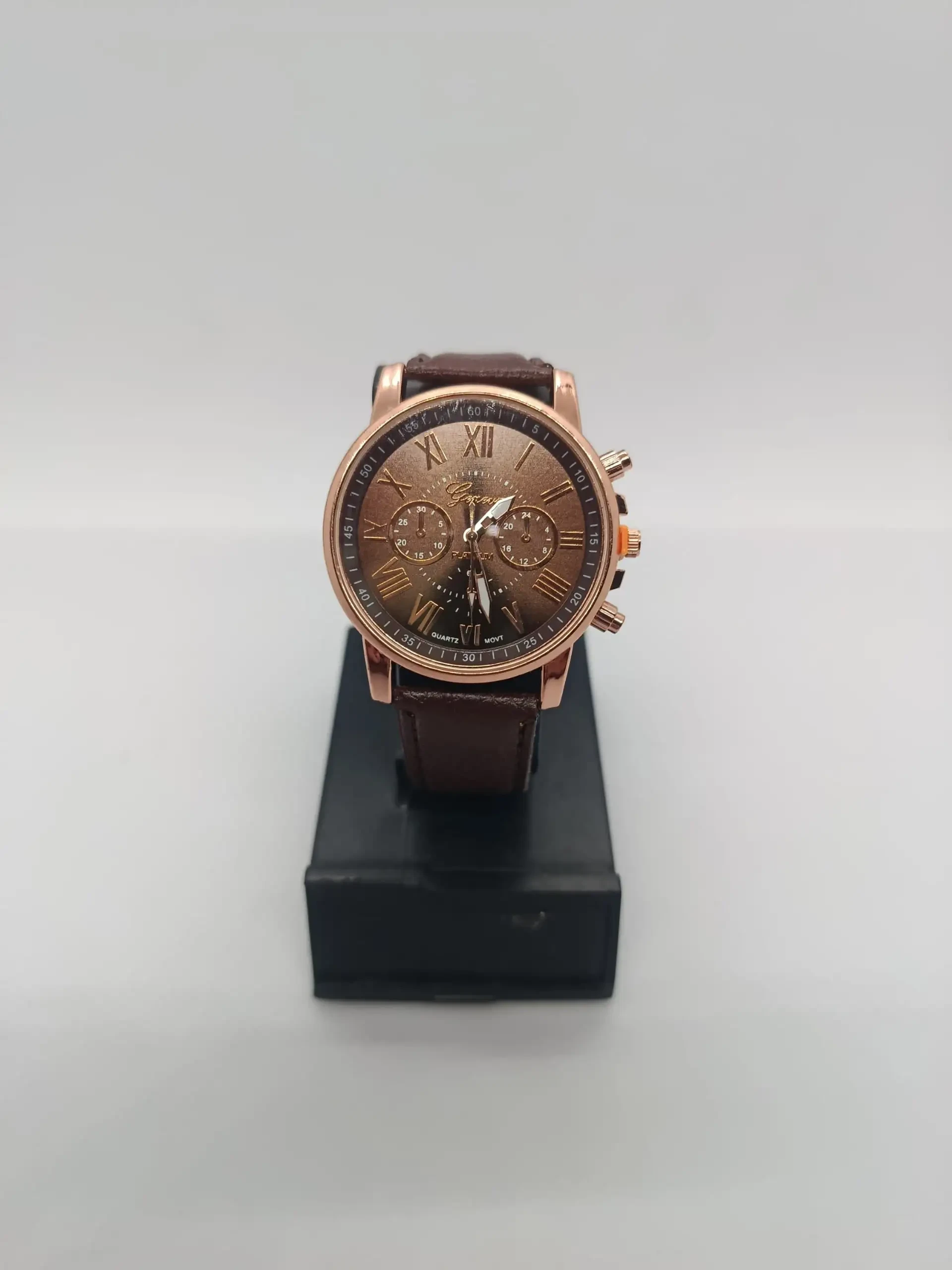 Reloj Geneva diseño clásico 🏛️ / Edición: Carátula Números Romanos 