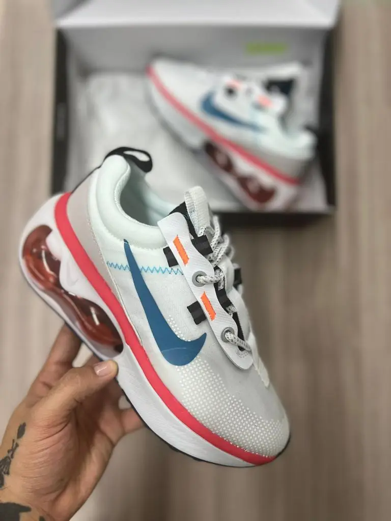 NIKE SURTIDA 3A 8