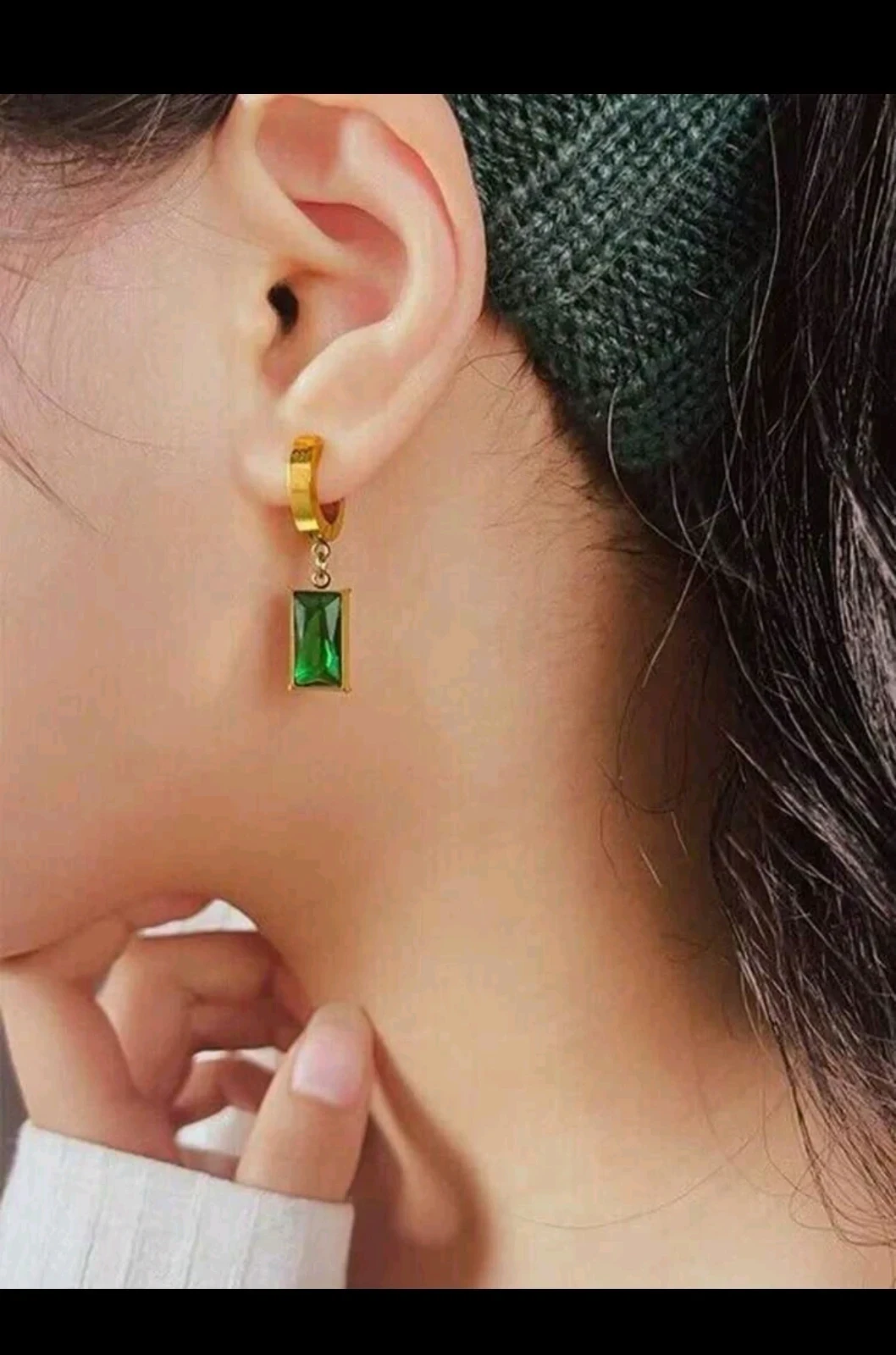 Set de Joyería Esmeralda Vintage - Cadena Plana y Zarcillos en Acero Inoxidable con Baño de Oro 18K 7