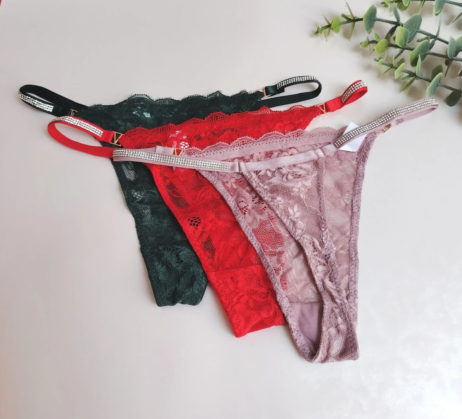 Tangas con brillos (talla S/M) 3 piezas  2