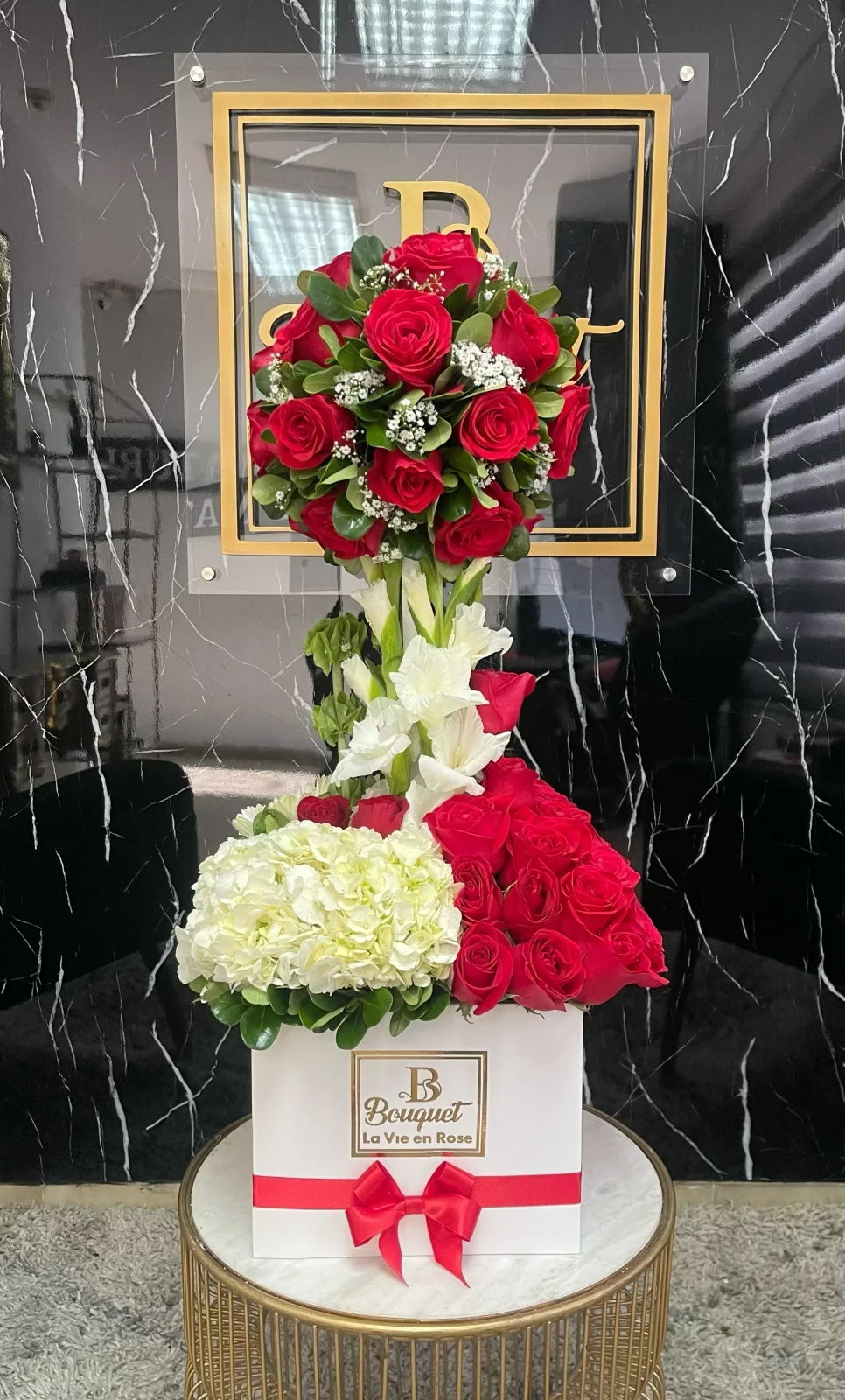 Cuadrada con bola de rosas 2