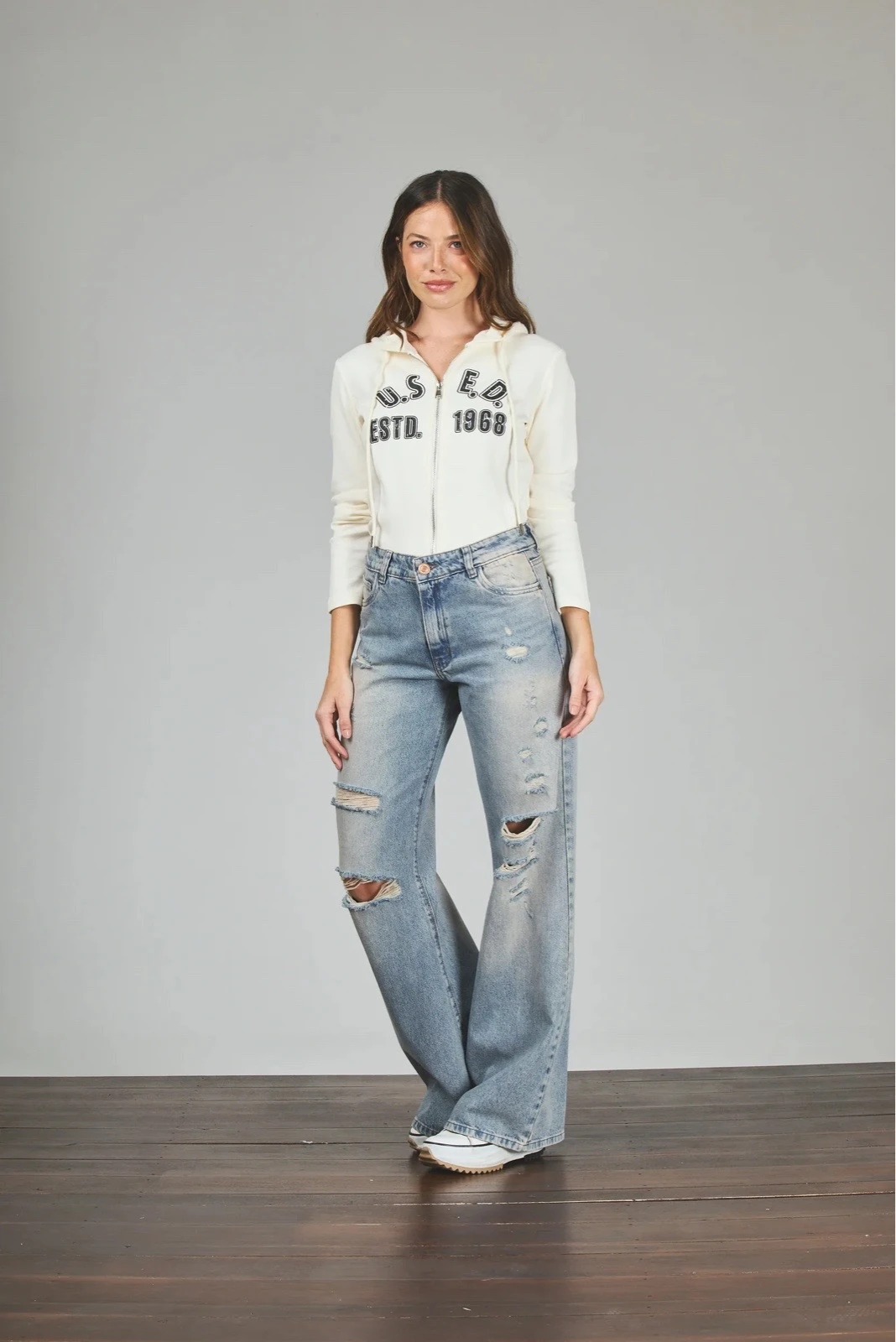  JEANS WIDE LEG MATIZADO CON ROTURA 3