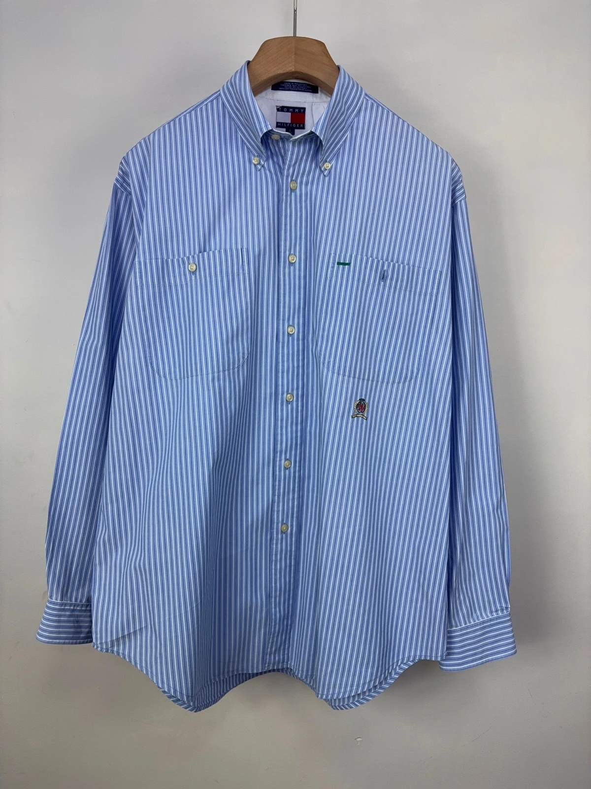 Camisa Tommy Hilfiger Rayas Azul/Blanco Doble Bolsillo