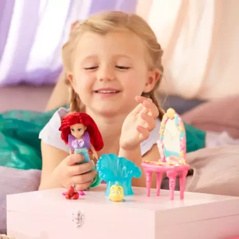 Mini juego de muñecas Ariel Disney Once Upon a Story 2