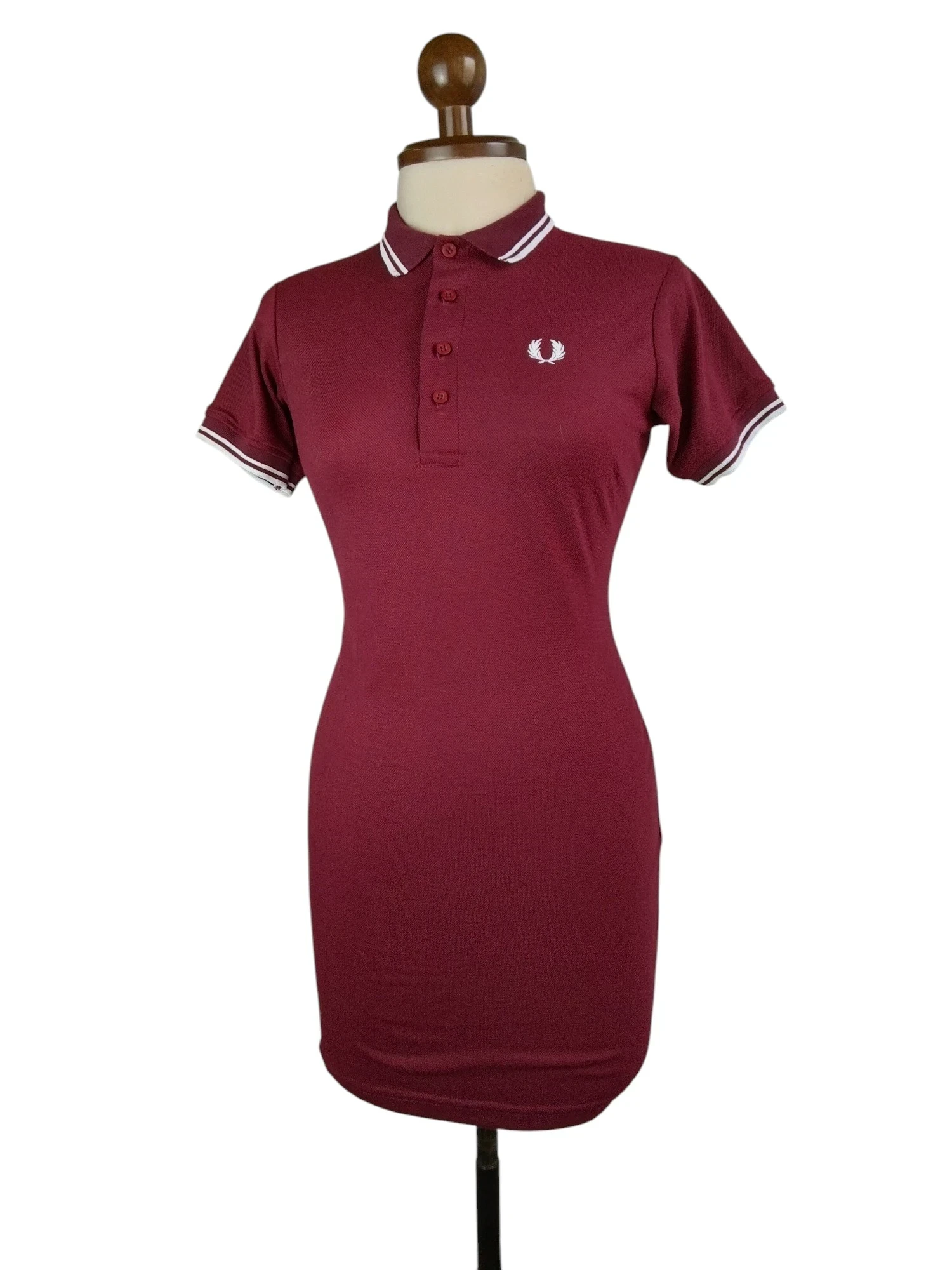 Vestido estilo polo vinotinto talla M 