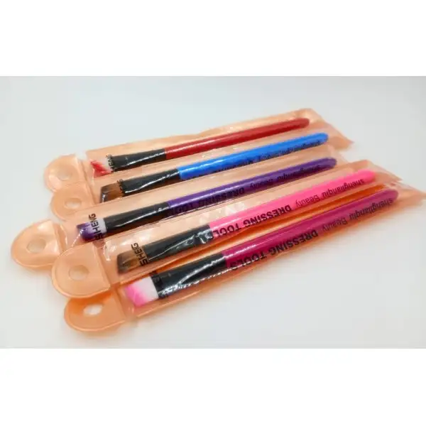 Brocha plana para cejas