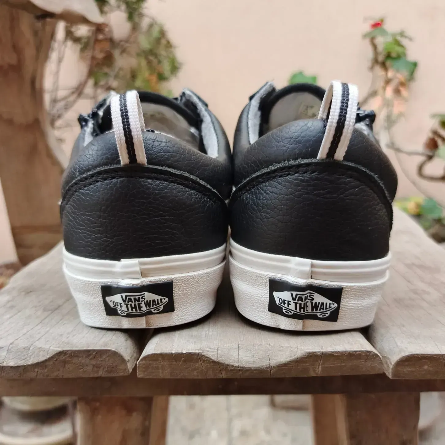 Vans 2