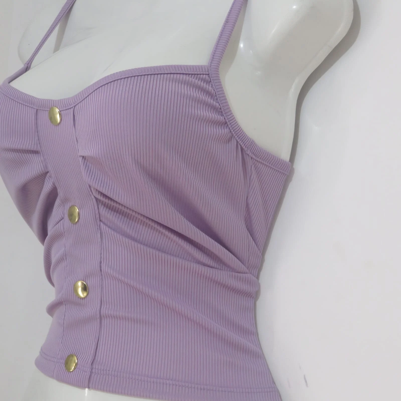 Crop top lila de botones 2