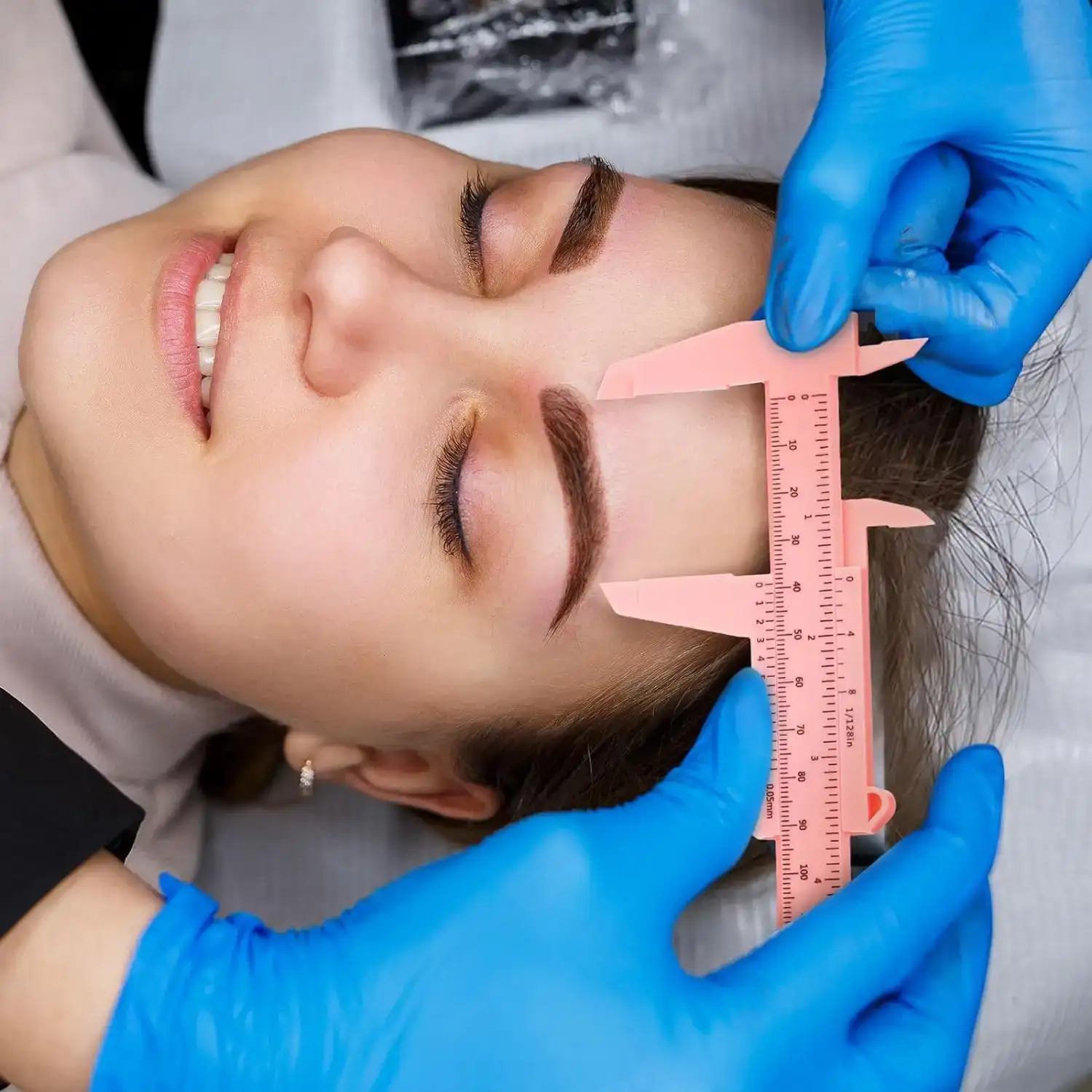 Regla de Cejas (Medición) 2