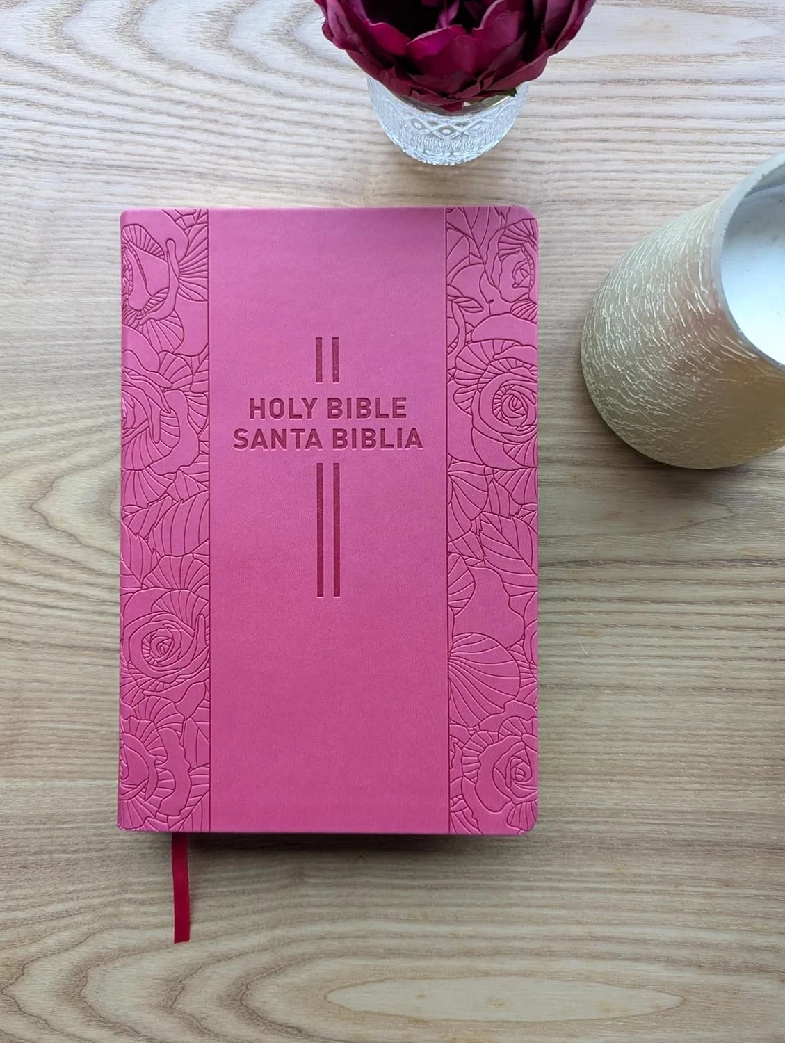 Bilingual Bible NLT/NTV Imit piel rosa floral