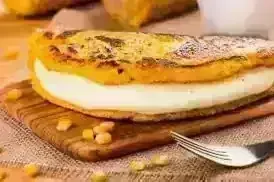 Cachapa con queso de mano