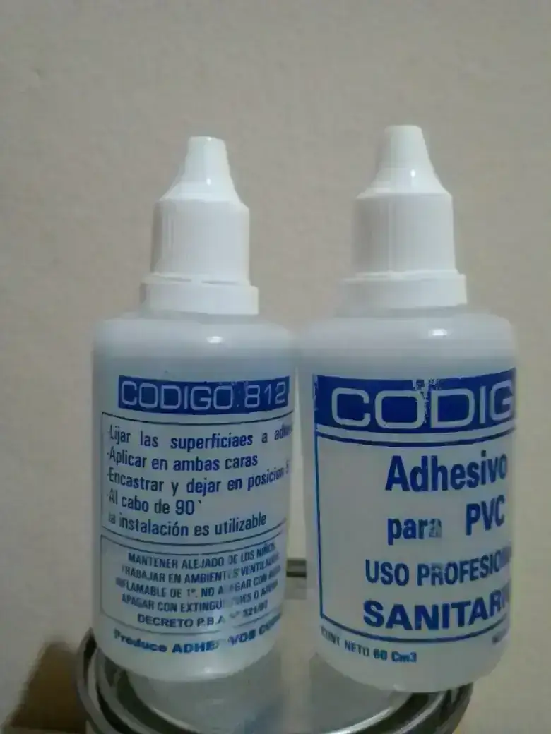 Adhesivo para PVC/acrilico y plastico 
