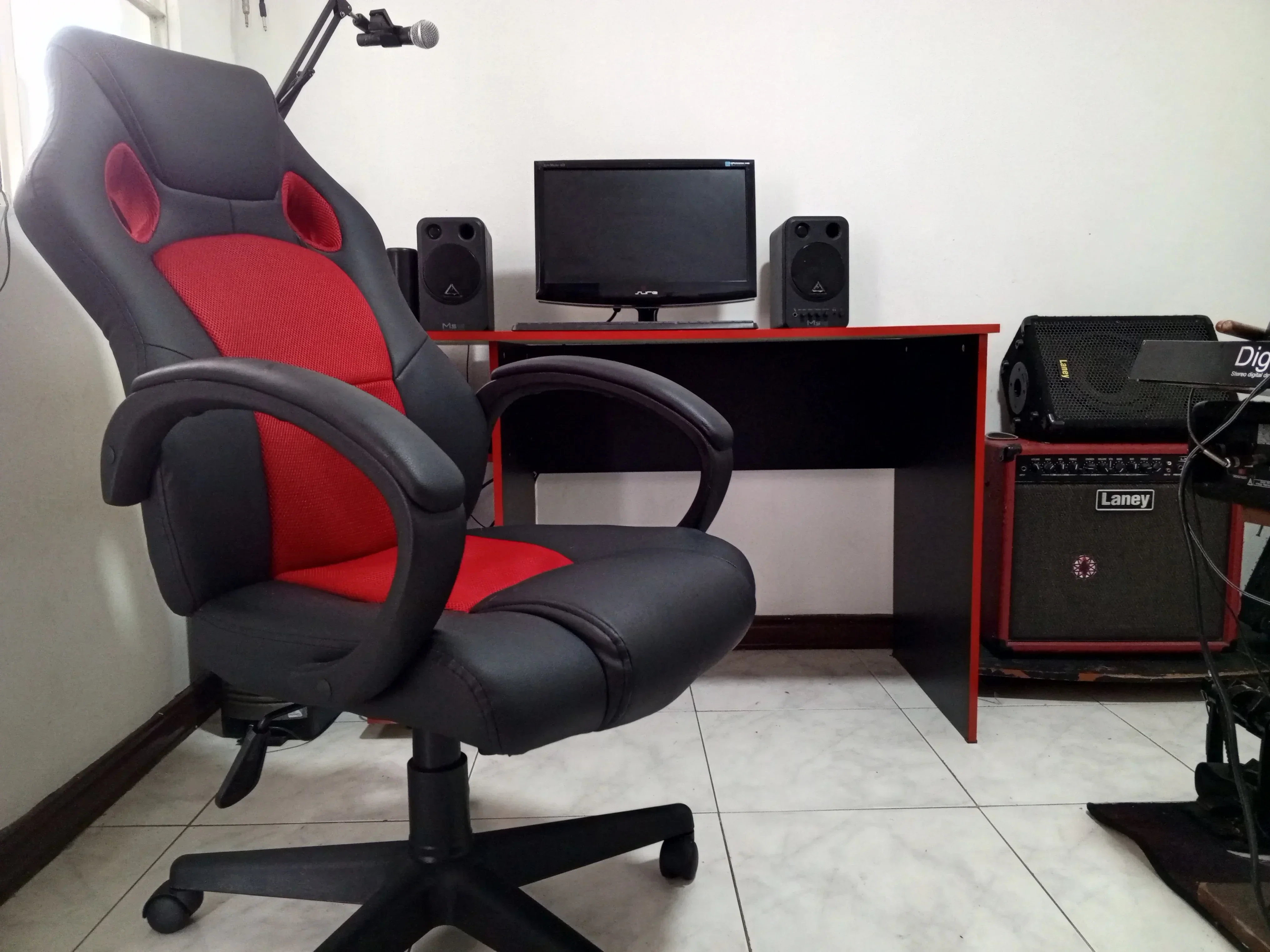 Oferta Combo Gamer Escritorio y Silla  2
