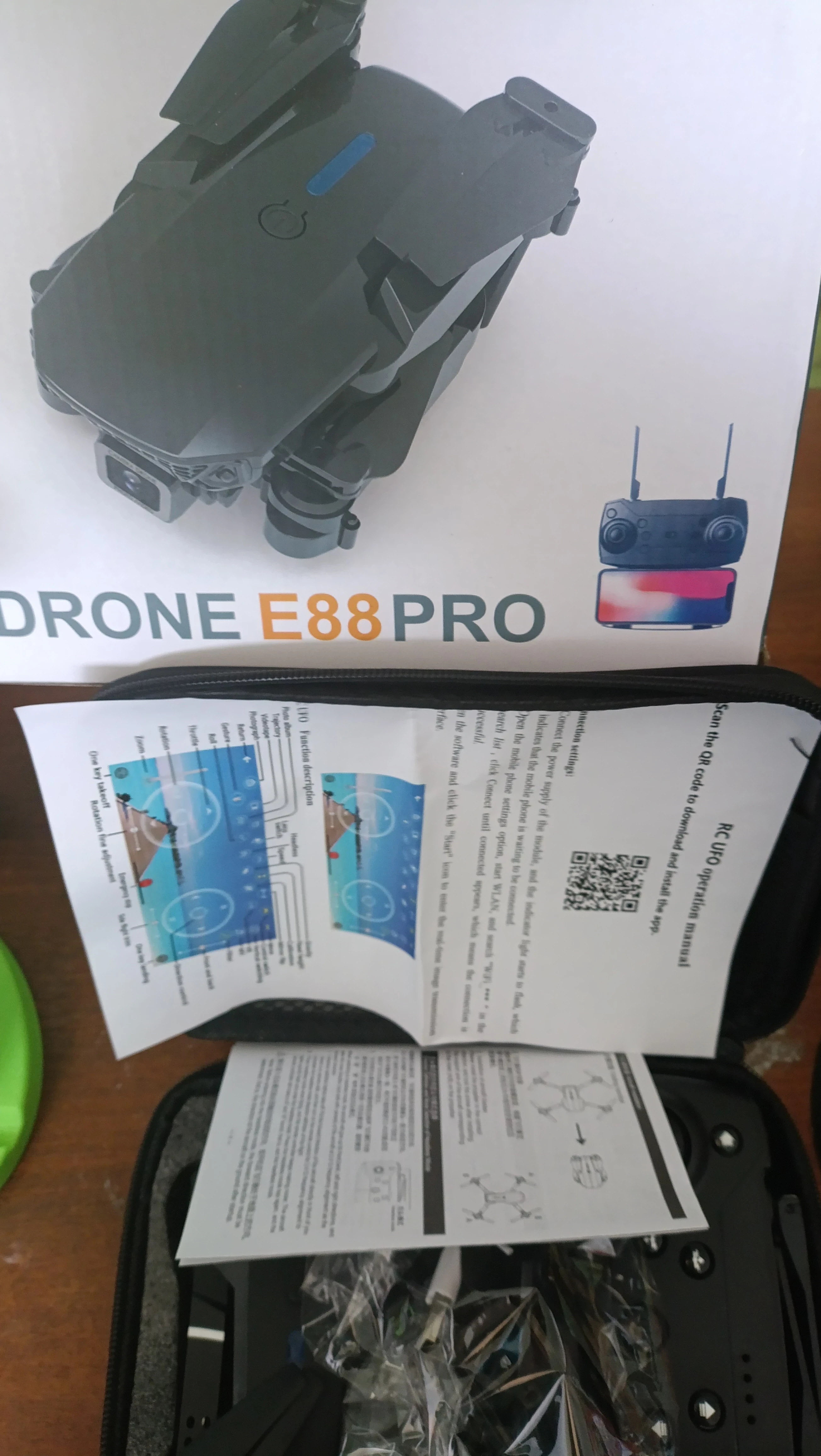 Dron E88 pro  2
