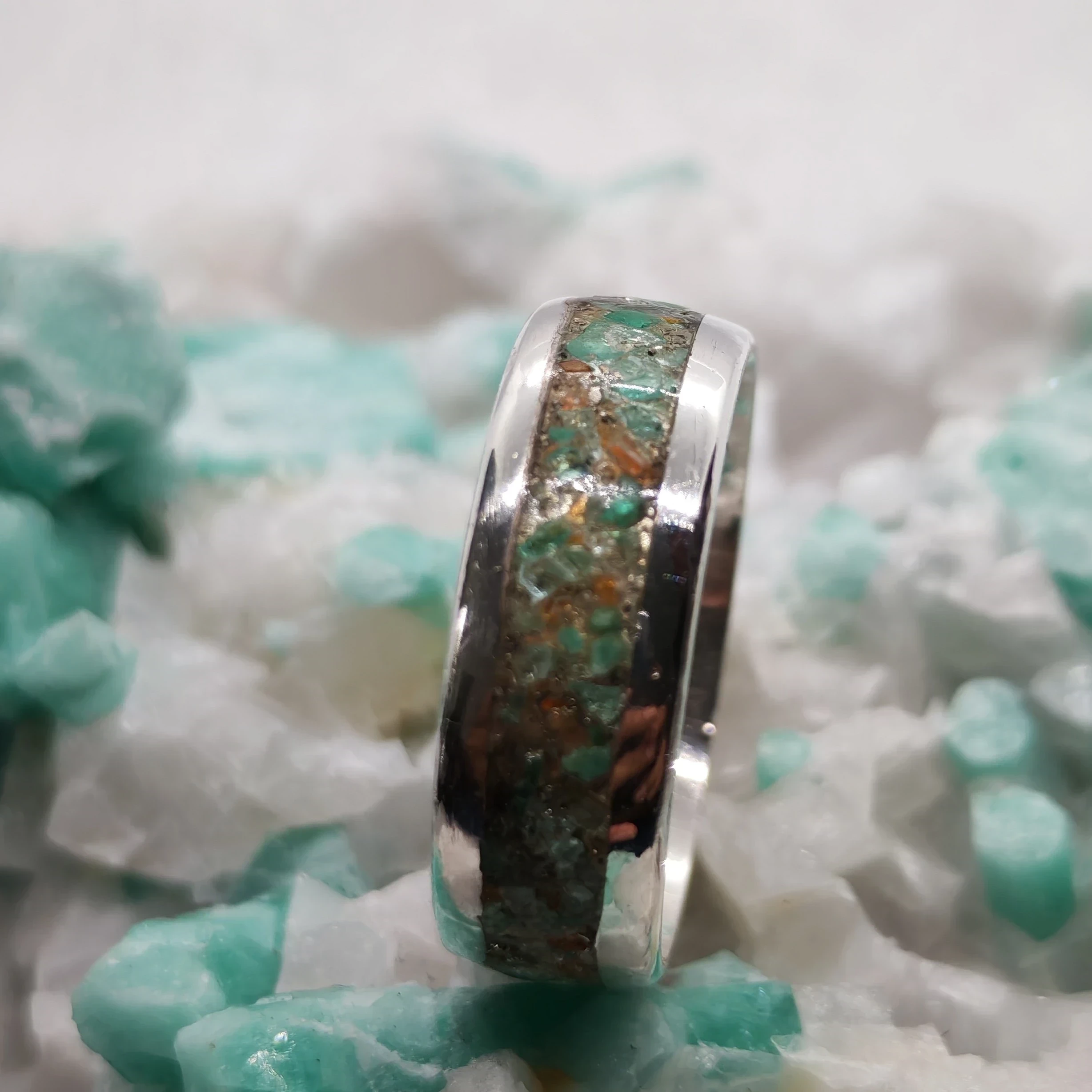 Anillo en plata 950 con Esmeraldas y Cuarzos Rutilados  4