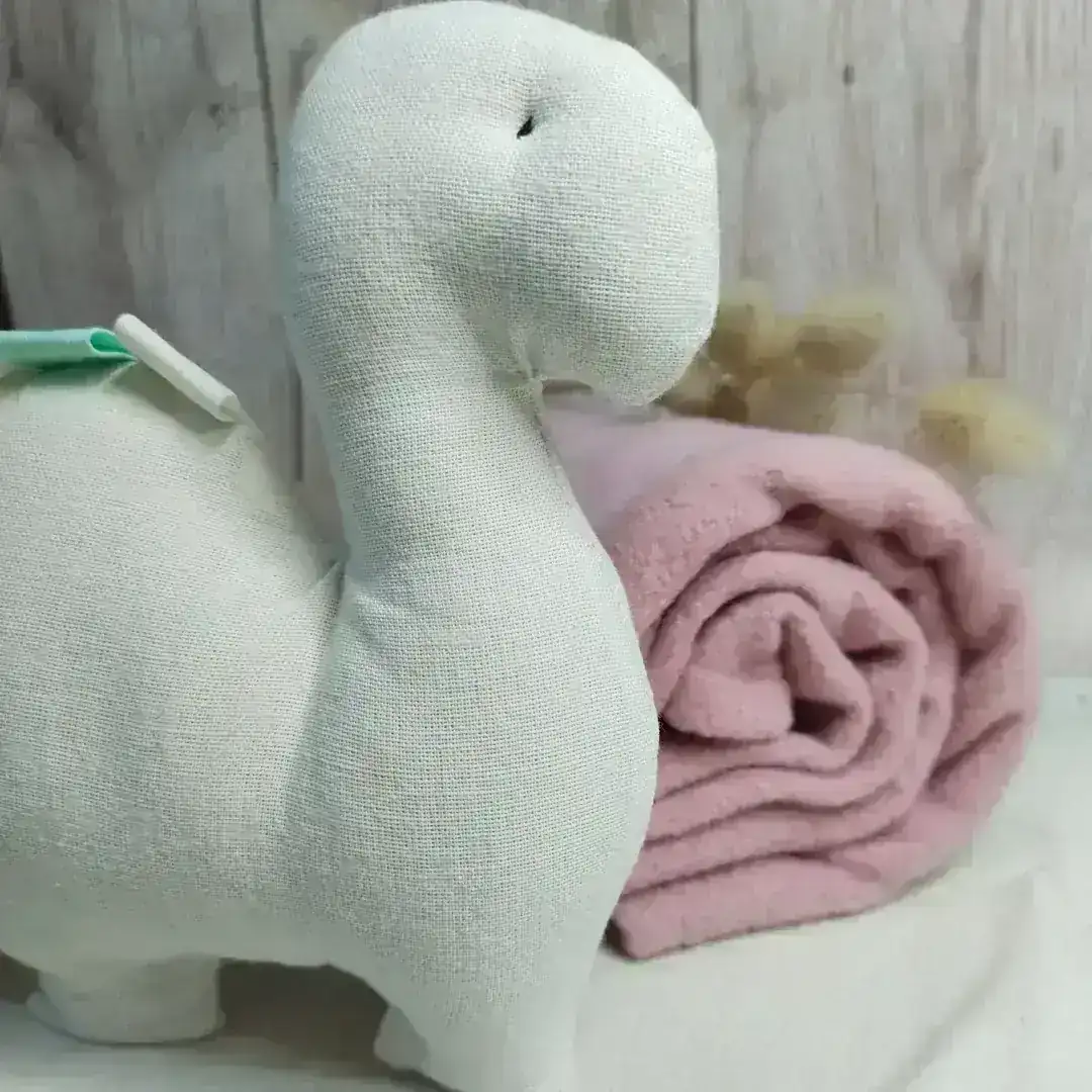 Muñeco de apego + manta polar 2